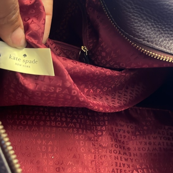 Kate Spade travel bag ,Plum color , great used condition - Picture 5 of 7